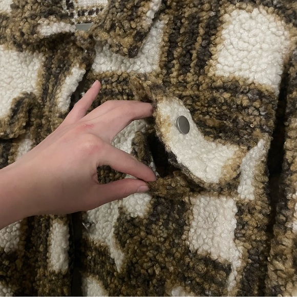 Soft loose fit checkered pattern jacket - Picture 4 of 10